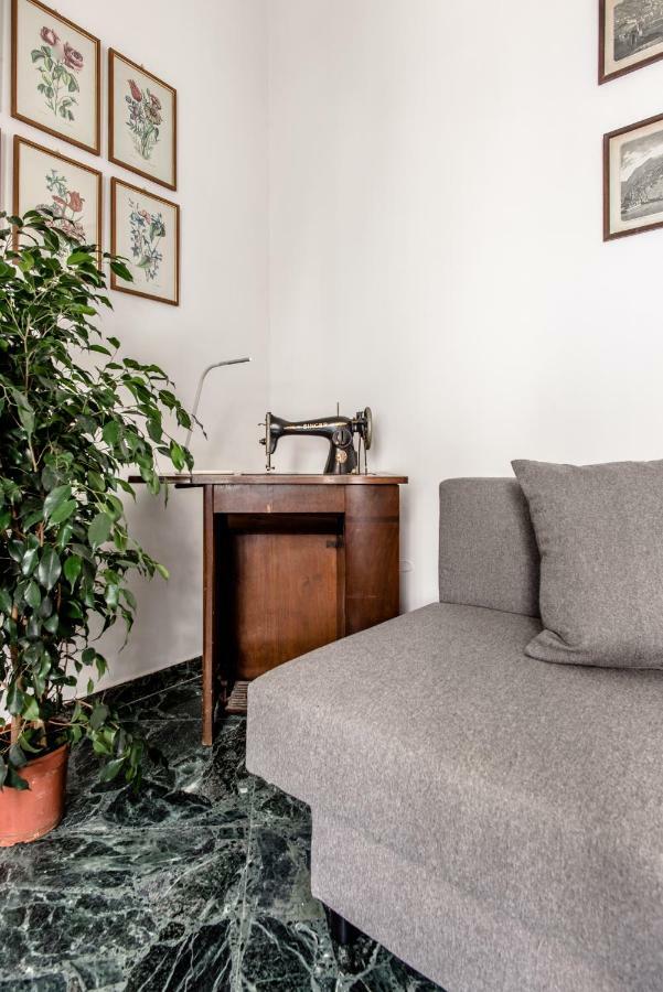 La Casa Di Eugenio Apartment Napoli Bagian luar foto