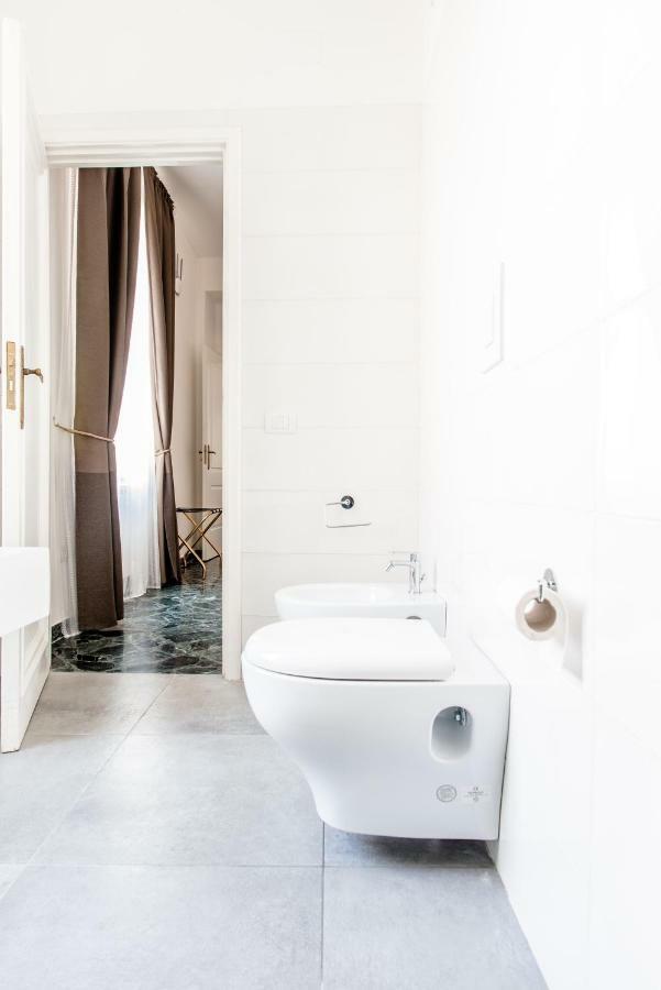 La Casa Di Eugenio Apartment Napoli Bagian luar foto